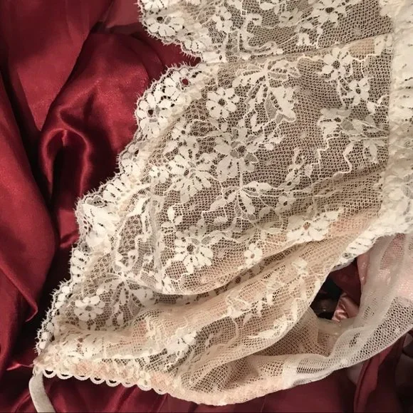 NEW! DREAM ANGELSScalloped Lace Babydoll Slip